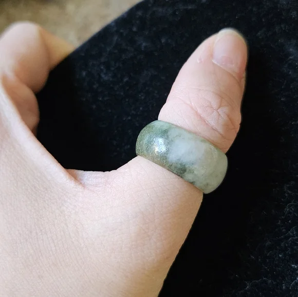Jade Band Ring - Picture 1 of 4